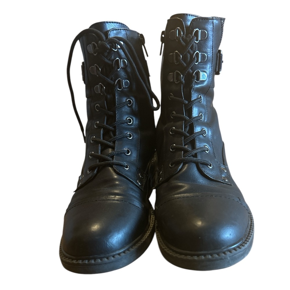 GBG Los Angeles Lace-Up Boots